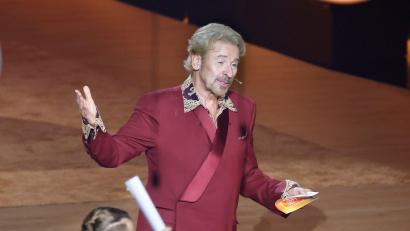 Bild: Philipp von Ditfurth/dpa
Nach Diskussionen um seine jüngsten Auftritte machte Thomas Gottschalk seine Krebs-Erkrankung öffentlich. (Archivbild)