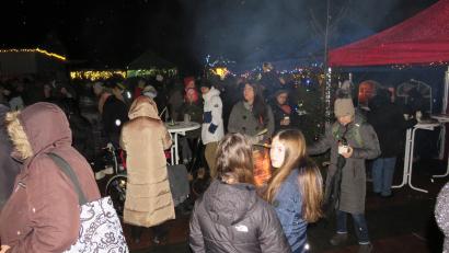 Archivbild: Johann Adam
Vorweihnachtsstimmung bei der ersten Waldweihnacht in Altenstadt/WN.