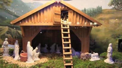 Bild: kro
Etwas ungewöhnlich ist diese Krippe der Realschule im Stiftland mit einer Leiter zum Dachgeschoss.