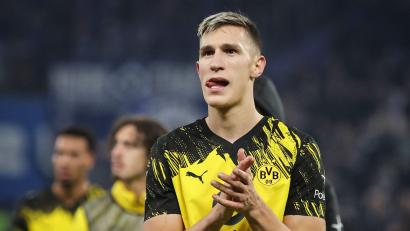 Bild: Christian Charisius/dpa
Geht es nach Lothar Matthäus, bleibt Nico Schlotterbeck in Dortmund. (Archivbild)