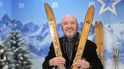 Bild: Malin Wunderlich/dpa
Ex-Skirennfahrer Christian Neureuther verschenkt an Weihnachten Gegenstände in Erinnerung an seine verstorbene Frau.