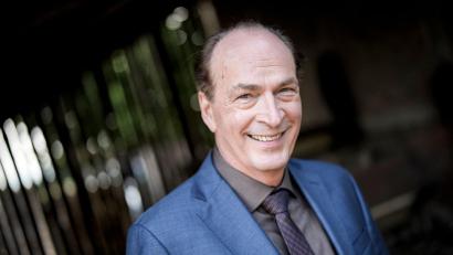 Bild: Christian Charisius/dpa
Herbert Knaup mag körperliche Arbeit. (Archivbild)