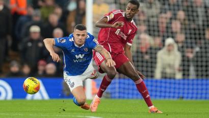 Bild: Jon Super/AP/dpa
Liverpool und Sunderland lieferten sich einige harte Zweikämpfe