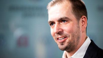 Bild: Michael Matthey/dpa
Philipp Lahm fordert von Bundestrainer Julian Nagelsmann vor der WM mehr Kontinuität und klare Strukturen in der Mannschaft. (Archivbild)