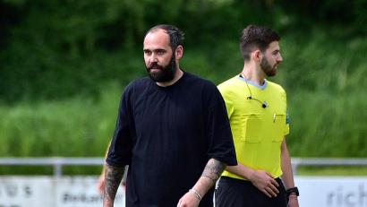 Bild: Dirk Meier
Michael Fischer (links) hört am Saisonende beim FC Tegernheim auf.