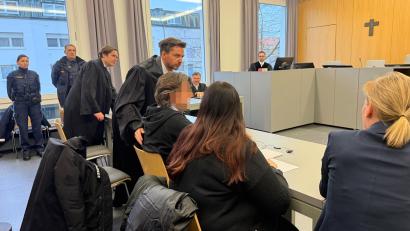 Bild: Gabi Schönberger
Der Angeklagte im Champagner-Prozess.