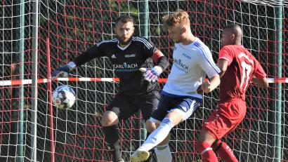 Archivbild: Gerhard Büttner
Torwart Patrick Herdegen (links/vor einigen Jahren im Trikot des TSV Eslarn) schließt sich dem FC OVI/Teunz an.