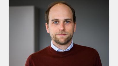 Bild: Julian Stratenschulte/dpa
Raoul Roßmann nimmt den Konkurrenten dm im AfD-Streit in Schutz.