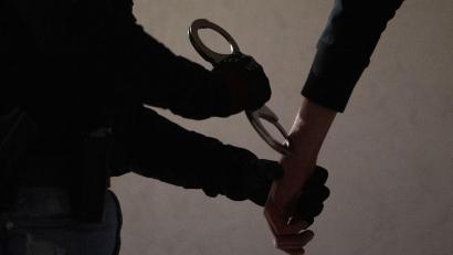 Bild: Leonie Asendorpf/dpa
Die drei jungen Männer wurden am Mittwoch festgenommen. (Symbolbild)