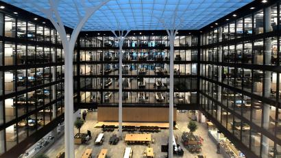 Bild: -/Amazon/dpa
Amazon hat eine neue Deutschlandzentrale in München eröffnet