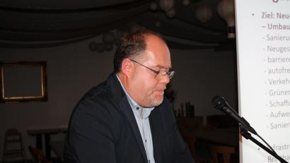 Bild: Bernhard Piegsa
In seinem letzten Rechenschaftsbericht für eine Bürgerversammlung zog Bürgermeister Thorsten Hallmann eine umfangreiche Tätigkeitsbilanz.