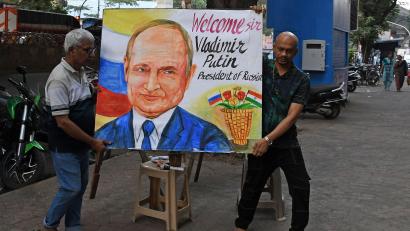 Bild: Ashish Vaishnav/SOPA Images via ZUMA Press Wire/dpa
Putin besucht derzeit das langjährige Partnerland Indien.