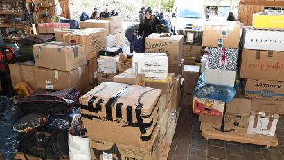 Archivbild: Petra Hartl
Space-Eye und die OTH Amberg-Weiden haben erneut Pakete mit Sachspenden in die Ukraine geschickt. Dieses Mal wird die Universität Saporischschja unterstützt.