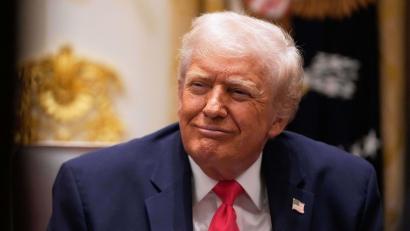 Bild: Julia Demaree Nikhinson/AP/dpa
Die USA warnen in ihrer neuen Sicherheitsstrategie vor einem Demokratieverlust in Europa.