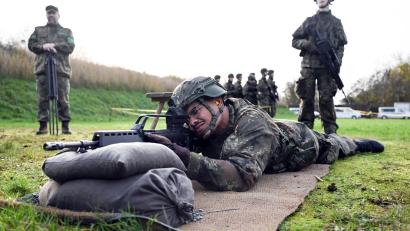 Bild: Federico Gambarini/dpa
Medientag zur Basisausbildung bei der Bundeswehr