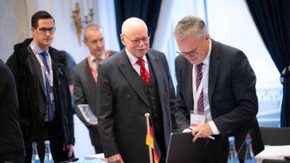 Bild: Sina Schuldt/dpa
Gewalt im Fußball war eines der Themen der Innenministerkonferenz in Bremen.