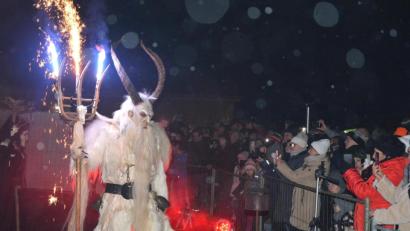 Bild: jr
Eine spektakuläre Show mit martialischer Musik und tollen Lichteffekten war geboten.