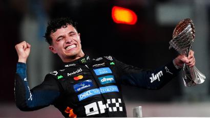 Bild: David Davies/PA Wire/dpa
Am Ziel seiner Träume: Der neue Formel-1-Weltmeister Lando Norris.