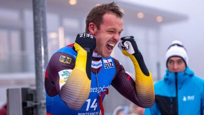 Bild: David Inderlied/dpa
Freude pur: Felix Loch