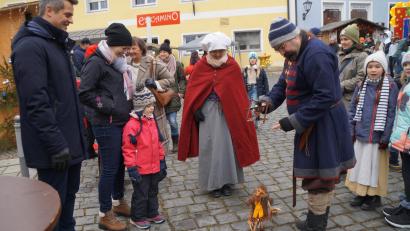 Bild: wel
Hagebutt, das Maskottchen des Museums, wirbt für die Aktionen im Museum.