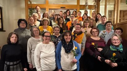 Bild: Silvia Völkl-Renner
Beim Ehrenabend für langjährige Betriebszugehörigkeit wurden zahlreiche Mitarbeitende ausgezeichnet.