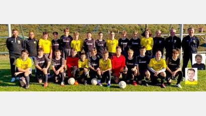 Bild: Mia Puhane
Die C-Junioren-Fußballer freuen sich über Meistertitel in der Kreisklasse und den Aufstieg in die Kreisliga.