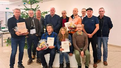 Bild: SWW und WUN Infrastruktur KU
Die Geehrten und Ruheständler der SWW und WUN Infrastruktur KU bei der Betriebsversammlung.