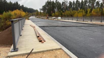 Bild: Heike Unger
Die oberste Schicht Asphalt fehlt noch - Mitte November aber soll alles fertig sein.