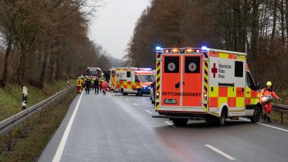 Symbolbild: Daniel Karmann/dpa
Auf der Bundesstraße 299 bei Erbendorf hat sich am Montagnachmittag ein Unfall ereignet.