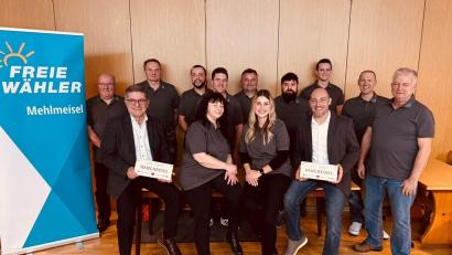 Bild: Freie Wähler Mehlmeisel/exb
Bürgermeister Franz Tauber (vorne links) will weiter Bürgermeister von Mehlmeisel bleiben.