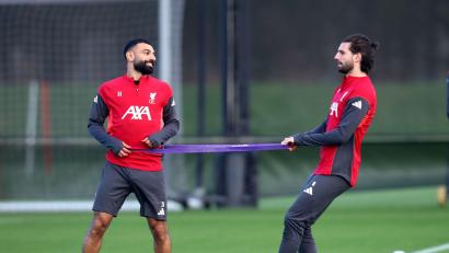 Bild: Tim Markland/PA Wire/dpa
Mohamed Salah (l.) hatte am Wochenende scharfe Kritik geäußert.