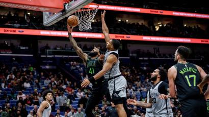 Bild: Matthew Hinton/AP/dpa
Ohne die Stars Wembanyama und Williamson sorgten die Pelicans und Spurs für beste Unterhaltung.