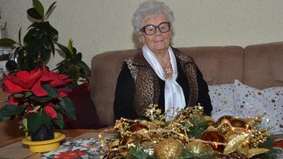 Bild: dob
Lotte Hofmann verlässt die Krebs-Selbsthilfegruppe in Vohenstrauß und lässt dabei etwas zurück, das größer ist als jede Diagnose: Hoffnung, Mut und den Glauben daran, dass Leben möglich ist – selbst im Schatten der Krankheit.