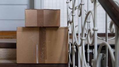 Symbolbild: Sven Hoppe/dpa
Aus einem Mehrparteienhaus in Amberg sind zugestellte Pakete verschwunden.