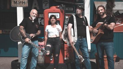 Bild: SiRo FuEl
SiRo FuEl aus Amberg treten gemeinsam mit Knucklehead.inc am 13. Dezember im Pfarrheim St. Michael auf.