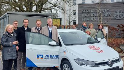 Bild: SkF Amberg
Von links: Marianne Gutwein, Thomas Retzer, Florian Rauch, Andreas Reindl, Martin Sachenhausen sowie ein Teil das Team des SkF Amberg