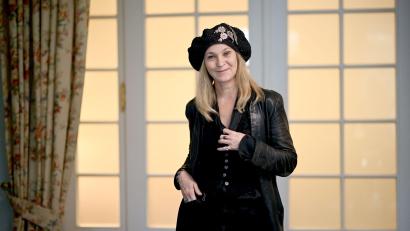 Bild: Britta Pedersen/dpa
Schauspielerin Jeanette Hain ist seit ein paar Tagen in der ARD-Mediathek als Mafiapatin zu sehen.