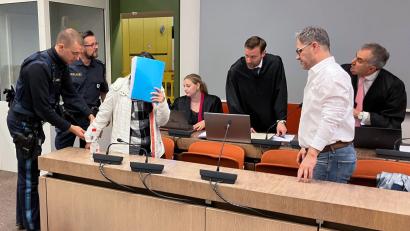 Bild: Britta Schultejans/dpa
Ursprünglich hatte die Angeklagte sich im Prozess äußern wollen. (Archivbild)