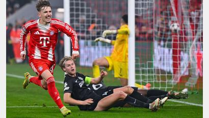 Bild: Sven Hoppe/dpa
Lennart Karl (links) hat zum 2:1 getroffen. Am Ende siegten die Bayern mit 3:1 gegen Sporting Lissabon.