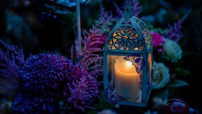 Symbolbild: td
Auf einem Friedhof in Neumarkt haben Unbekannte Dekoartikel gestohlen.