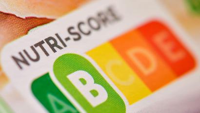 Bild: Patrick Pleul/dpa-Zentralbild/dpa
Laut einer Umfrage im Auftrag von Foodwatch ist der „Nutri-Score“ inzwischen breit bekannt. (Symbolbild)