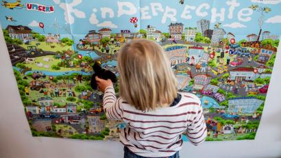 Bild: Christoph Soeder/dpa
Bei der Umsetzung von Kinderrechten in Bayern ist nach Ansicht des Deutschen Kinderhilfswerks noch Luft nach oben. (Symbolbild)