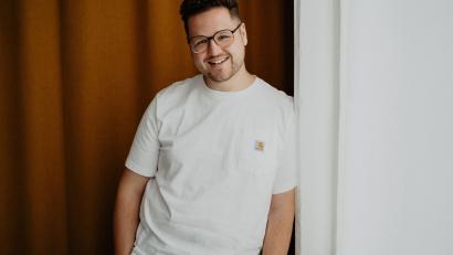 Bild: Miriam Koch/exb
In den Dienst der guten Sache stellt sich auch DSDS-Teilnehmer Felix Gleixner.