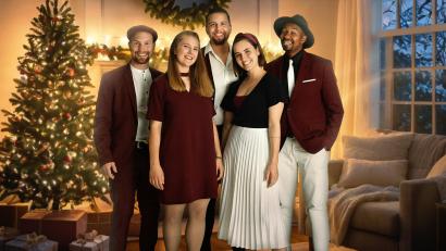 Bild: Maren Heilig
Die A-cappella-Band B ’n’ T aus Regensburg tritt mit ihrem Weihnachtsprogramm in der Martin-Luther-Kirche in Neustadt an der Waldnaab auf.