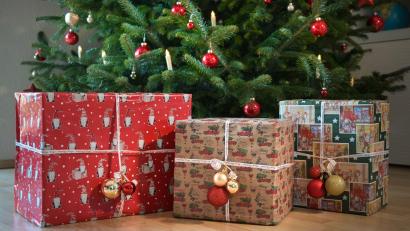 Bild: Heiko Rebsch/dpa
Das Patentamt appelliert: Keine Produktfälschungen verschenken. (Symbolbild)