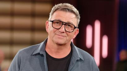 Bild: Henning Kaiser/dpa
Hans Sigl ist mit einem ironisch-heiteren Weihnachtsprogramm auf Tournee. (Archivbild)