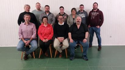 Bild: Unabhängige Wählergemeinschaft Pullenreuth
Die UWG Pullenreuth hat ihre Kandidaten nominiert. Stehend, von links: Hans Wopperer, Markus Müller, Jürgen Meiler, Julia Schultes, Angelika Wegmann, Alexander Rupprecht, Stefan Schultes. Sitzend, von links: Franz Josef, Eva-Maria Panzer, Markus Hecht, Hans Müller.