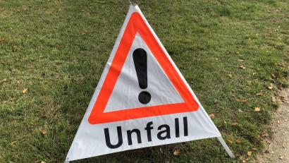 Symbolbild: Heike Unger
Eine betrunkene Fahrerin verursachte in Auerbach einen Unfall und flüchtete auf der Felge.