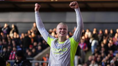 Bild: Jordan Pettitt/PA Wire/dpa
Erling Haaland traf bei Crystal Palace doppelt.