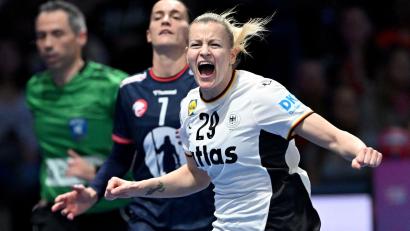 Bild: Federico Gambarini/dpa
Kapitänin Antje Döll führt Deutschlands Handballerinnen zum größten Erfolg seit 1993.